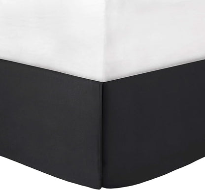 Madison Park Cozy Comforter Set Casual Blocks Design All Season, Matching Bed Skirt, Decorative Pillows, Full(82"x90"), Dune Suede, Black Grey, 7 Piece