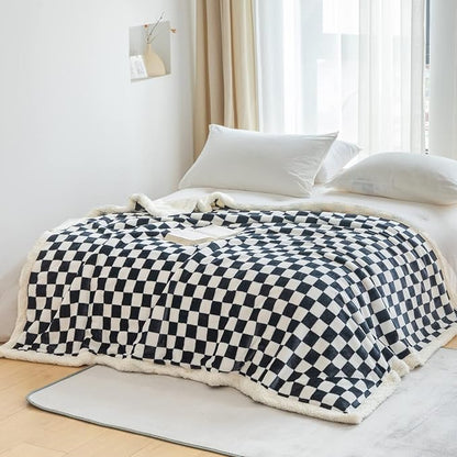 LOMAO Sherpa Throw Blanket Fleece Blanket with Checkered Pattern Soft Thick Blanket for Couch, Bed, Sofa Luxurious Warm and Cozy for All Seasons (Black, 60"x80")