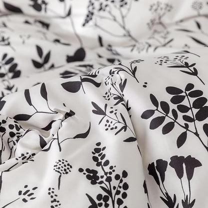 KAREVER Black Botanical Comforter Set Full White Black Floral Plant Bedding Comforter Set Girls Garden Pattern Printed on White Blanket Rustic Leaf Blossom Women White Farmhouse Comforter Full