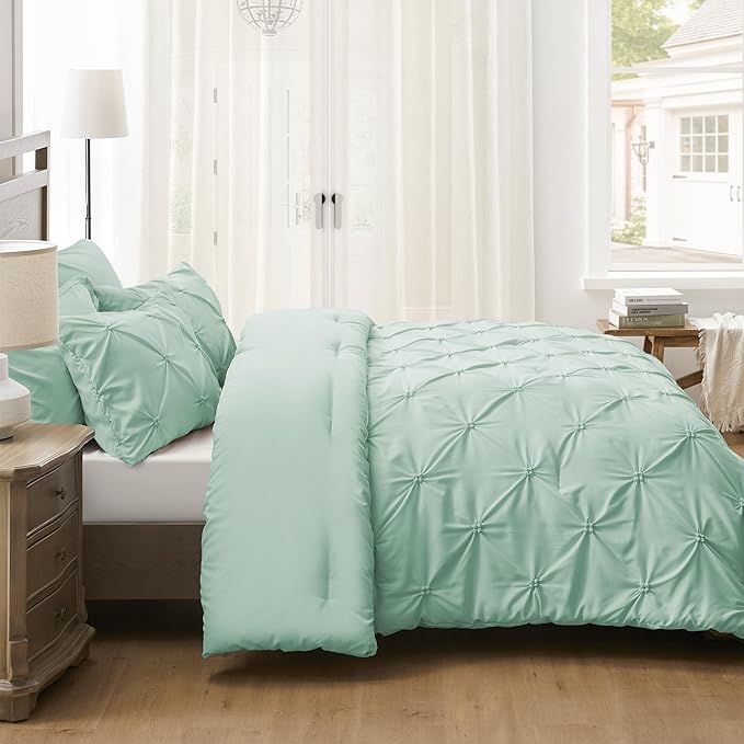 UNIKOME King Size Comforter Set Sage Green - Ultra Soft Boho Pintuck Down Alternative Bedding Set for All Seasons, 3 Pieces Lightweight Warm Pinch Pleat Bed Set with Comforter, 2 Pillowcases