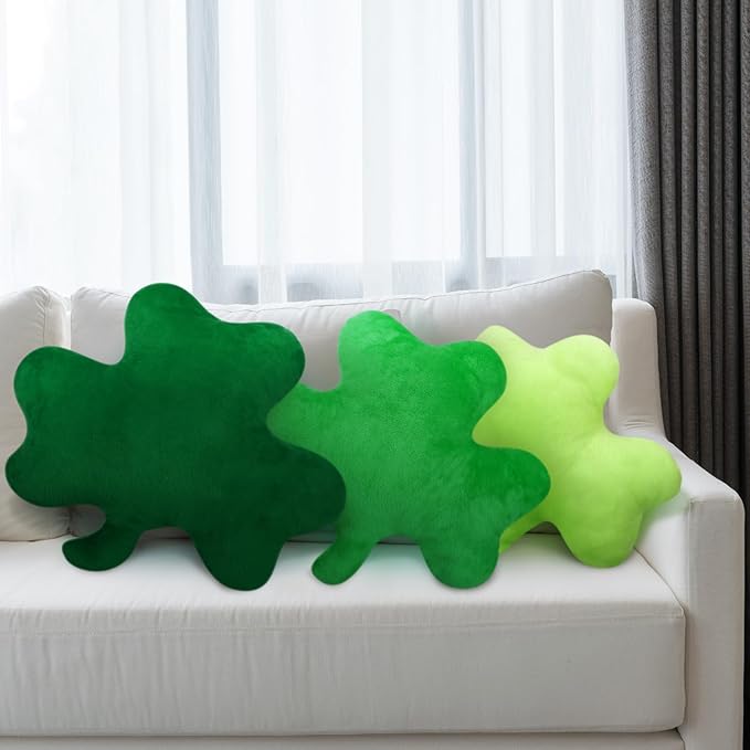 Huwena 3 Pcs St Patrick's Day Pillow Shamrock Shaped Plush Throw Pillows Green Stuffed Shamrock Decorative Cute Soft Saint Patrick's Day Decorations for Irish Office Couch Sofa Home Bedroom