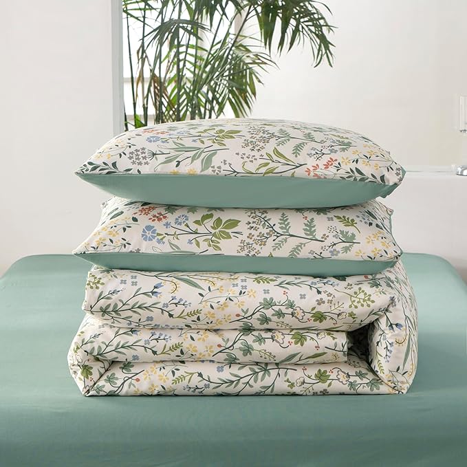 Queen Floral Comforter Set Soft Cute Floral Bedding Comforter Sets Garden Style Red Flower Print Botanical Flowers Comforter Set for All Seasons 1 Comforter and 2 Pillowcases