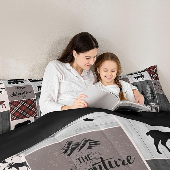 Retro Cabin Rustic Comforter Set For Room Decor, Country Farmhouse Lodge Quilt Bear Moose Deer Bedding Set Hunting Wild Animal Plaid Patchwork Duvet Insert Rustic Decorations For Home, Twin Size