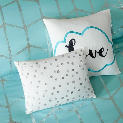Intelligent Design Raina Twin / Twin XL Comforter Set, Soft Microfiber Comforter Set Twin, Modern Geometric Metallic Bed Set, 4 Pieces College Bedding Comforter Set with 1 Sham, 2 Toss Pillows Aqua