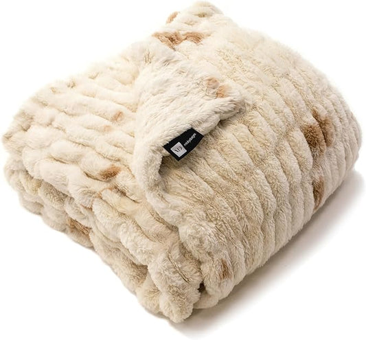 Minky Designs Crème Brulee Minky Blanket – Ultra Soft Faux Fur Throw Blanket for Couch, Bed & Home – Fluffy, Warm & Luxurious – Chic Collection (Medium, 50x60)