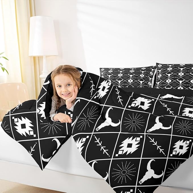 Erosebridal Bull Skull Bedding Set for Boys, Ethnic Western Horns Comforter Set Twin Size Tribal Aztec Boho Southwestern Quilt Farmhouse Animal Vintage Duvet Insert, 1 Pillow Case, Black White