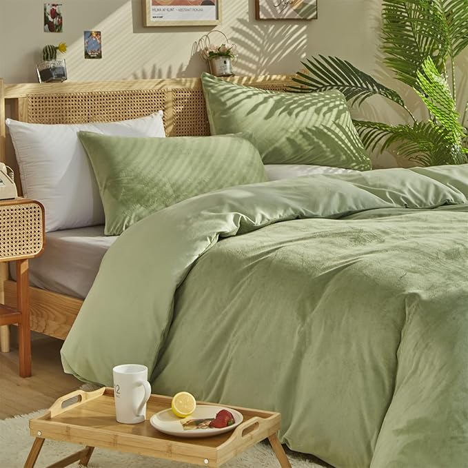 Pureant Fluffy Green Comforter Sets California King Sage Green Velvet Bedding Set Cal King Women Men Solid Light Green Flannel Quilts Grass Green Plush Blankets Soft Micromink Sherpa Fuzzy Warm Bed