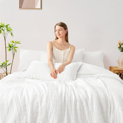 FUANNA Full Size Comforter Sets 7 Pieces, Luxury Seersucker Bed in a Bag Full for All Seasons, Soft Bed Sets with Comforter, Flat Sheet, Fitted Sheet, Pillowcases & Shams for Bedroom, White