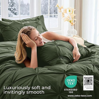 Sasttie Full Size Comforter Set, 7-Piece Bed in a Bag Double, Pintuck Bedding Set for All Season, Includes Comforter, Flat Sheet, Fitted Sheet, Pillowcases and Pillowshams, Dark Green