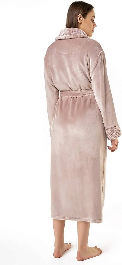Turquaz Oversize Premium Luxury Ultra Soft Warm Robes for Women Plush Fleece Bathrobe for Women with and Spacious Pockets