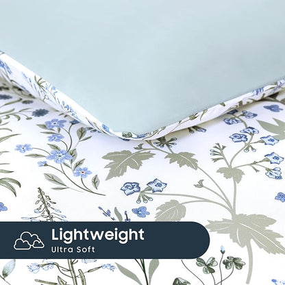 Wake In Cloud - Floral Comforter Set, Shabby Chic Cottage Garden Botanical Flower Style with Elegant Wildflower Pattern, Soft Lightweight Bedding, 3 Pieces, Blue White, Queen Size