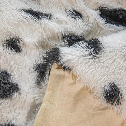 chovy Faux Fur Tie-Dyed Cow Print Black White Comforter Sets Queen - 3PC Bed Set Ultra Soft Plush Flannel Velvet Fluffy Fuzzy Bedding（Comforter x 1 Pillowcases x 2）