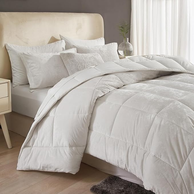 HYPREST Velvet Comforter Queen, Greek Velvet Luxury Queen Comforter Set, Ultra Soft Down Alternative Comforter Cozy Lightweight
