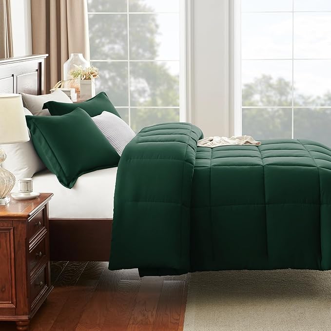 CozyLux King Size Comforter Set - Emerald Green Comforter King Size, 3 Pieces Box Stitched Bed Set for All Seasons, Soft Lightweight Bedding Sets with 1 Down Alternative Comforter and 2 Pillow Shams