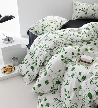 KAREVER Sage Botanical Comforter Queen White Green Floral Plant Bedding Comforter Set Girls Garden Pattern Printed on White Blanket Rustic Leaf Blossom Women White Farmhouse Comforter Queen