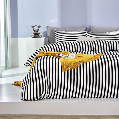 KAREVER White and Black Stripes Comforter Set Twin Women Bedding Set Soft Durable White Striated Bedding Set Black Stripes Ticking Quilts Hotel Quality Comforter Set Girls White Black Stripes Bed Set