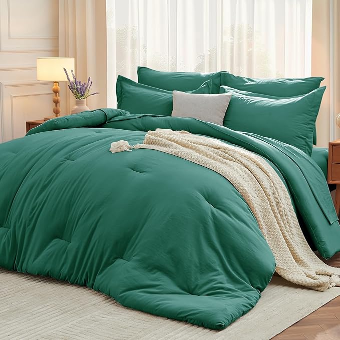 MUXHOMO 7 Pieces California King Comforter Set, Soft Bed in a Bag Cal King Size, All Season Bedding Set with Comforter, Flat Sheet, Fitted Sheet, Pillowcases & Shams, Emerald Green