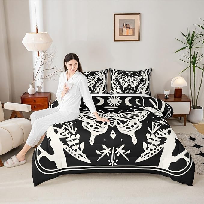 Erosebridal Boys Goth Moth Comforter Set Queen, Halloween Horror Bedding Set Gothic Butterfly Comforter for Kids Teens Women Men Gothic Home Decor, Sun and Moon Retro Terror Theme Black Quilt