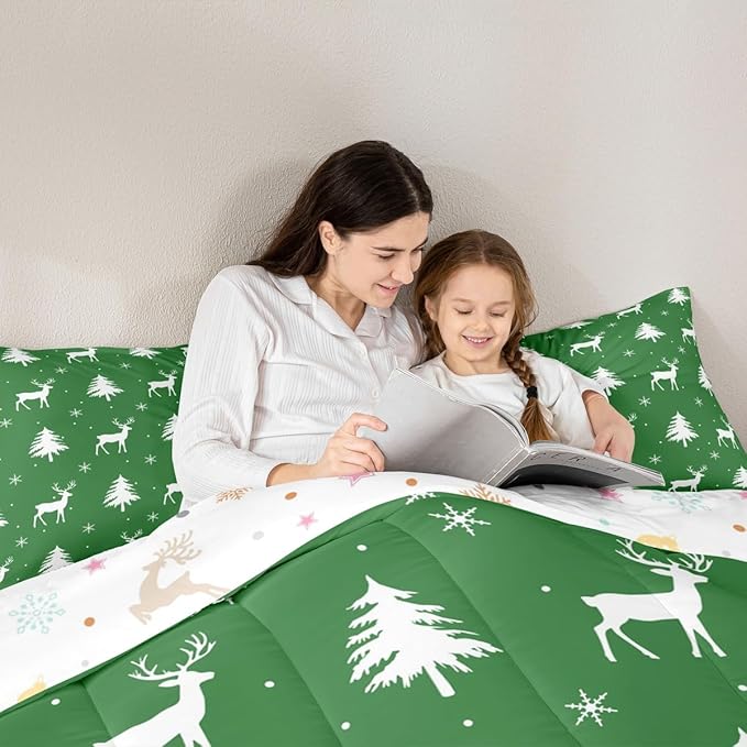 Christmas Deer Kids Bedding Set King Size,Snowflake Pine Tree Comforter Set，Rustic Farmhouse Xmas Quilt Comforter,Green White Bedroom Duvet Insert,2 Pillowcases