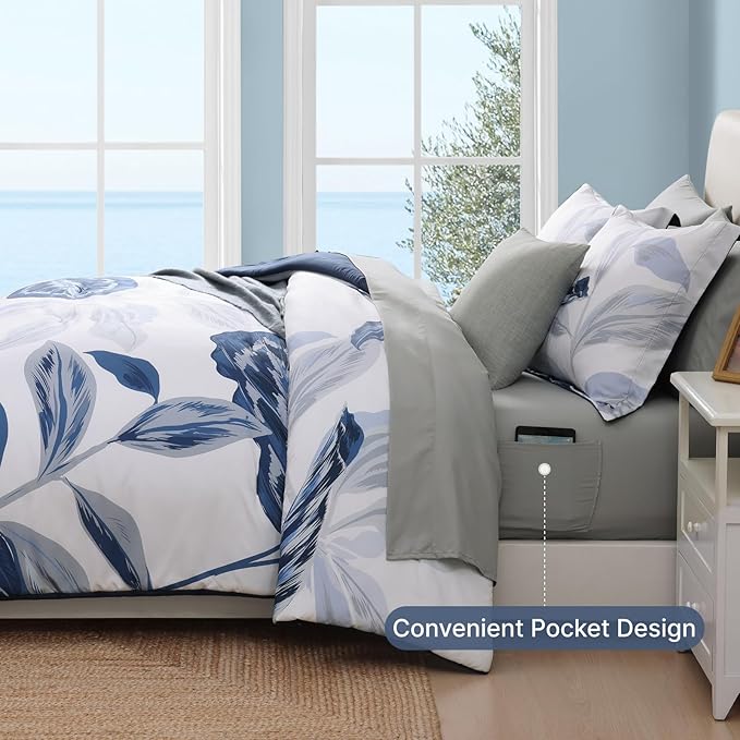 WRENSONGE King Size Comforter Set, 7 Pieces 7 Pieces Blue Tropical Leaves Soft Bedding Sets, Coastal Bed in a Bag, Botanical Printed Comforter with Sheets for All Season