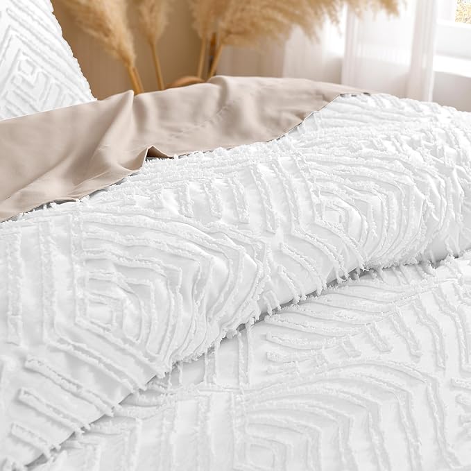 Andency White Comforter Full Size, 3 Pieces Boho Lightweight Fluffy Bedding Comforter Set for Full Bed, Tufted Farmhouse Design Bed Set for All Seasons (1 Comforter 79x90In, 2 Pillowcases)