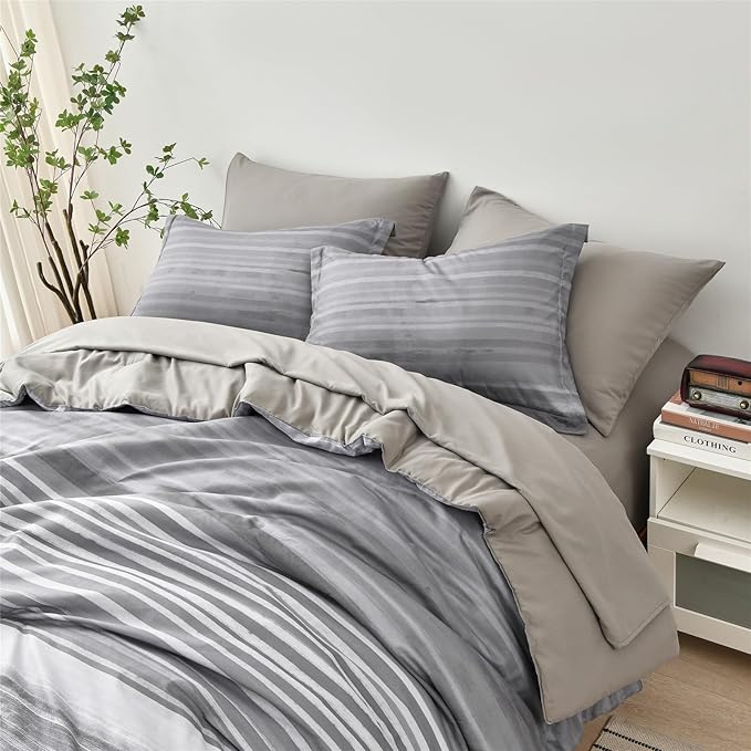 KAKIJUMN 7 Piece Bed in a Bag Stripe Comforter Set Full Size, White Grey Patchwork Striped Comforter and Sheet Set, All Season Soft Microfiber Complete Bedding Set(Light Grey,Full)