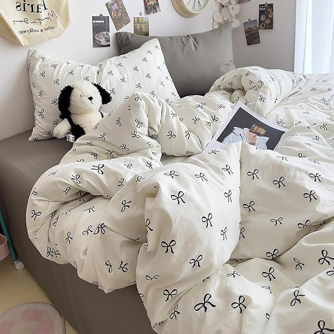 White Queen Comforter Set Black Bow Comforter Set Queen Size, Quilt Bedding Set 3 Pieces, Soft Lightweight Comforter(90‘’ x 90‘’) for Girl All Season & 2 Pillowcases(30‘’x20‘’)