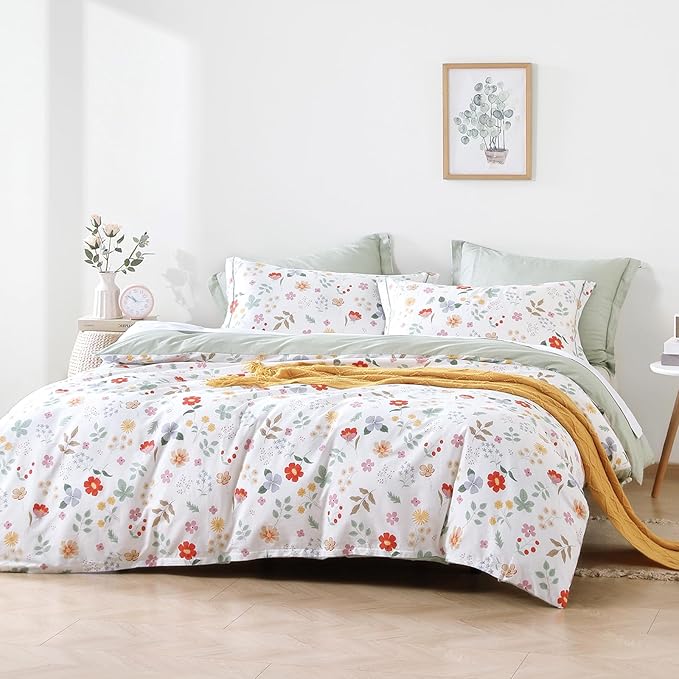 Botanical Cotton Comforter Twin Size 2Pcs - Colorful Flowers, Berries and Leaves on White, Chevron Sage Green Back, Lightweight Bedding Sets with Soft Fill(1 Comfoter, 1 Pillowcase)