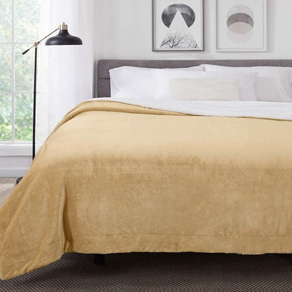 Genteele Sherpa Throw Blanket Super Soft Reversible Ultra Luxurious Plush Blanket, 60 x 80 inches, Camel/White