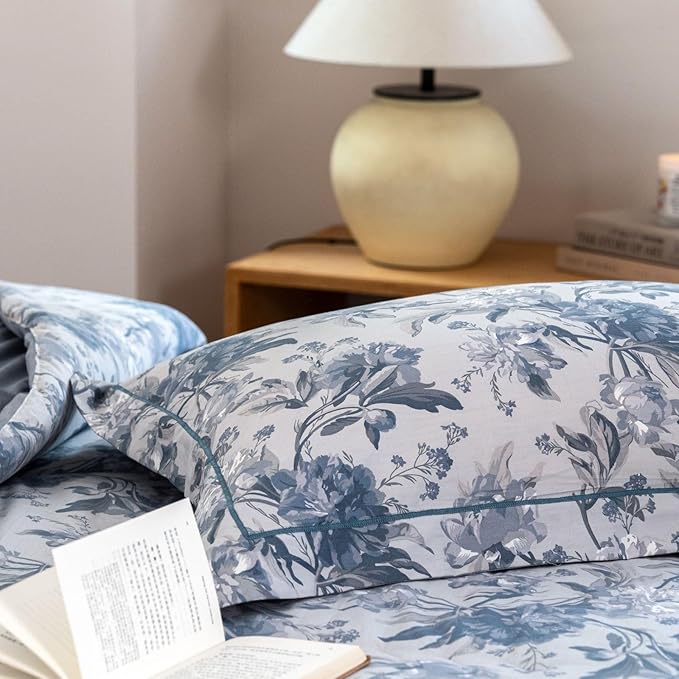 Cotton Comforter Queen Size Set – Light Grey Blue Botanical Floral Bedding, Soft & Breathable, All-Season Down-Alternative Fill, Includes 1 Comforter & 2 Pillow Shams
