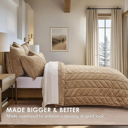 EVERGRACE 3 Pieces Luxurious Velvet King Quilts, Ultra Soft Lightweight Velvet Comforter Set, Matelasse Oversized Diamond Bedspread Coverlet for All Season with 2 Shams, Khaki Tan, 108"x96"