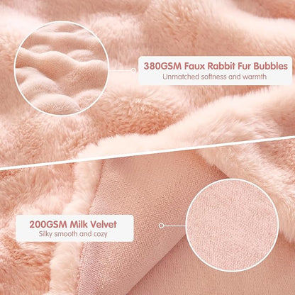 Tokokimo Faux Fur Comforter Set King Size, Ultra Soft Reversible Heavyweight Fluffy Bedding, Extra Warm Winter Comforter with 2 Pillow Cases, All Season Fuzzy Comforter Set, Pink