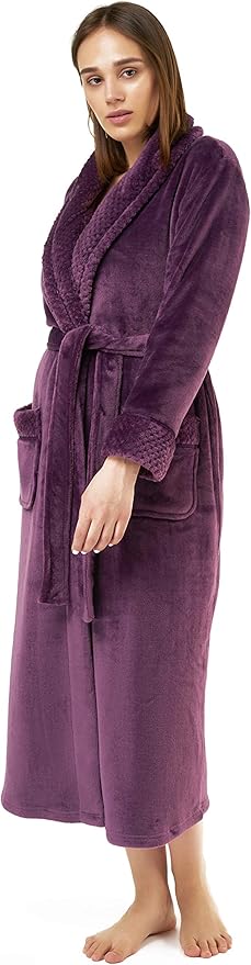 Turquaz Oversize Premium Luxury Ultra Soft Warm Robes for Women Plush Fleece Bathrobe for Women with and Spacious Pockets
