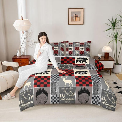 Rustic Cabin Bear Deer Bedding Set, Retro Wooden Barn Door Comforter Set Wild Animals Adventure Camping Patchwork Quilt Vintage Farm Country Bedding Comforter Sets Lodge Decor For The Home, King