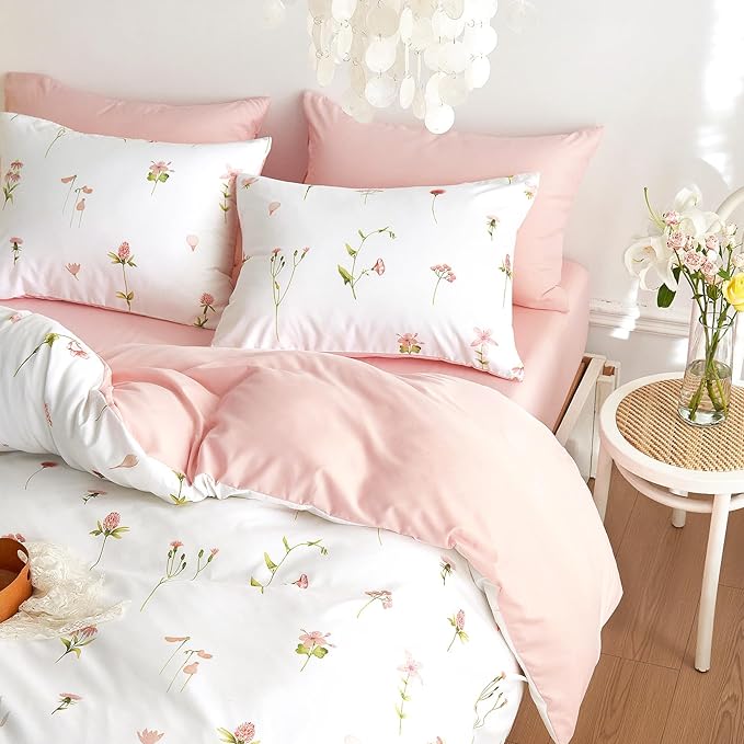 Wake In Cloud - Floral Comforter Set, Cottagecore Cute Aesthetic Watercolor Tiny Flowers and Leaves, Soft Lightweight Bedding for Women Teen Girls, 3 Pieces, Pink, Queen Size