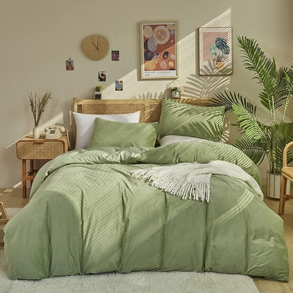 KAREVER Sage Velvet Comforter Set - Solid Sage Green Flannel Bedding Set, 3 Pieces - Queen Size
