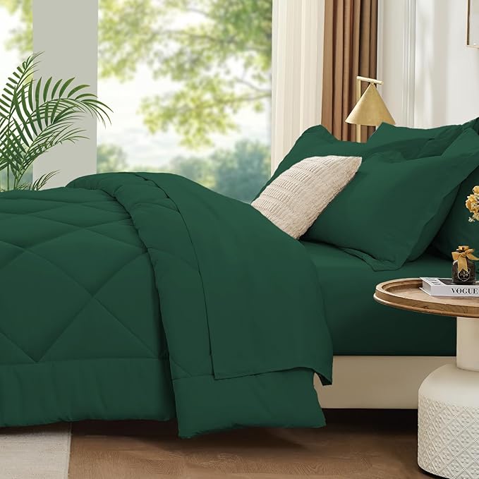 FUANNA 7 Pieces Queen Comforter Set, All Season Bed in a Bag Queen Size, Luxury Soft Bedding Sets with Comforter, Flat Sheet, Fitted Sheet, Pillowcases & Pillow Shams, Emerald Green
