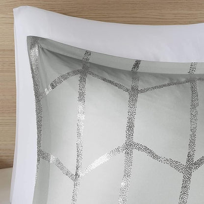 Intelligent Design Raina Full/Queen Comforter Set, Soft Microfiber, Modern Geometric Metallic Bed Set, 5 Pieces College Bedding with 2 Shams, 2 Toss Pillows Grey/Silver