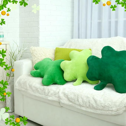 Huwena 3 Pcs St Patrick's Day Pillow Shamrock Shaped Plush Throw Pillows Green Stuffed Shamrock Decorative Cute Soft Saint Patrick's Day Decorations for Irish Office Couch Sofa Home Bedroom