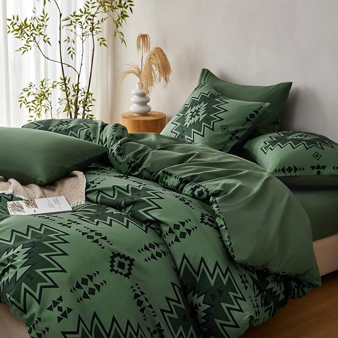 Wake In Cloud - Western Comforter Set, Boho Southwestern Rustic Farmhouse Style with Aztec Geometric Block Pattern, Soft Lightweight Bedding, 3 Pieces, Dark Olive Green, King Size