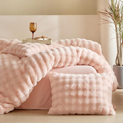 Tokokimo Faux Fur Comforter Set King Size, Ultra Soft Reversible Heavyweight Fluffy Bedding, Extra Warm Winter Comforter with 2 Pillow Cases, All Season Fuzzy Comforter Set, Pink