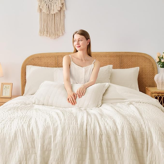 FUANNA Full Size Comforter Sets 7 Pieces, Luxury Seersucker Bed in a Bag Full for All Seasons, Soft Bed Sets with Comforter, Flat Sheet, Fitted Sheet, Pillowcases & Shams for Bedroom, Cream White