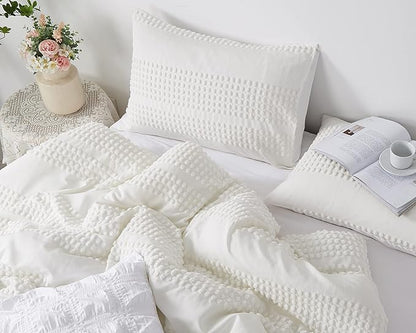 Cupocupa King Size Comforter Set, White Boho Tufted with Pom-Pom Trim, Soft Jacquard, Lightweight, 3-Piece Set, All-Season