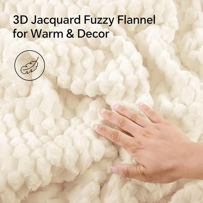 BEDELITE Fluffy Twin Comforter Set - Beige Fleece Soft Comforter for Twin Size Bed, Luxury Warm Bedding Set for Winter, Fuzzy Bed Set 2 Pieces (1 Comforter, 1 Pillowcase)