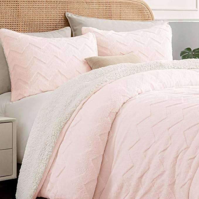 BEDELITE Fluffy Twin Comforter Set - Super Soft Sherpa Pink Comforter for Twin Size Bed, Luxury Warm Bedding Set for Winter, Fuzzy Bed Set 2 Piece (1 Comforter, 1 Pillowcase)