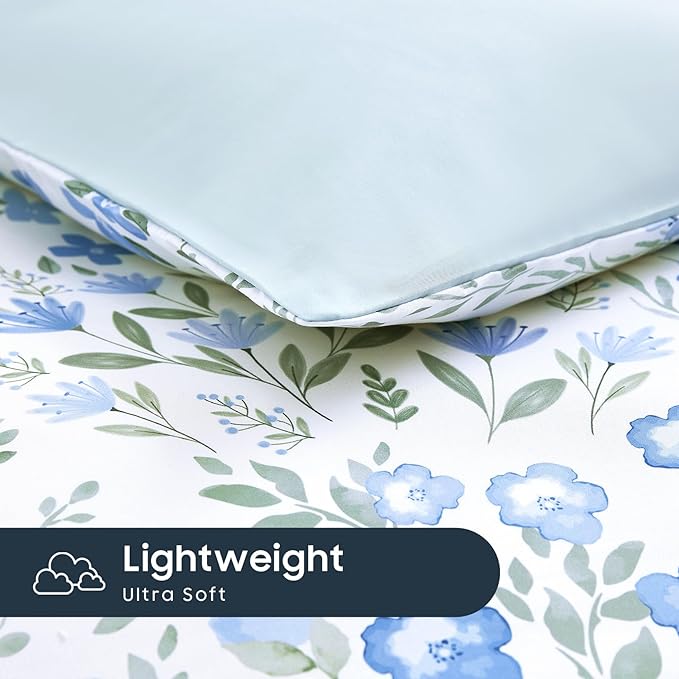 Wake In Cloud - Floral Comforter Set, Farmhouse Cottagecore Style with Romantic Garden Wildflowers and Leaves Pattern, Soft Lightweight Bedding, 3 Pieces, Blue White, Full Size