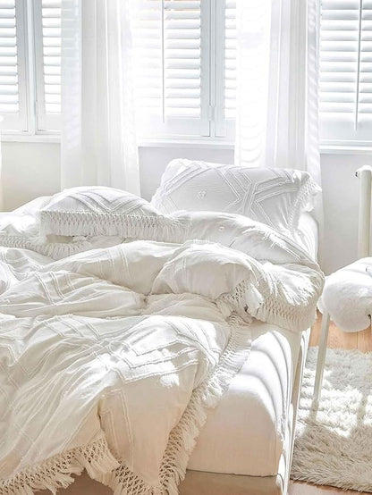 Nanko Queen Size Comforter Set, White Tufted Tassel Jacquard Boho Geometric Shabby Chic Down Alternative Soft Microfiber Bedding - Farmhouse Modern Bed Sets in a Bag for Women Men 88x90 3pc