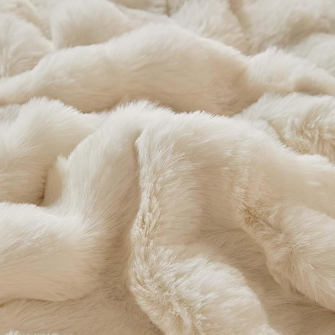 Twin Faux Rabbit Fur Comforter Set - 3 Pieces Fluffy Bedding Set Ultra Soft Warm Shaggy Winter Flannel Bed Set, Luxury Skin Friendly Sherpa Comforter Set & Pillow for Thanksgiving Beige Cream White