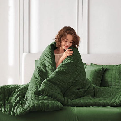 MUXHOMO 7 Pieces King Comforter Set, Seersucker Bed in a Bag King Size, All Season Luxury Bedding Set with Comforter, Flat Sheet, Fitted Sheet, Pillowcases & Shams, Dark Green