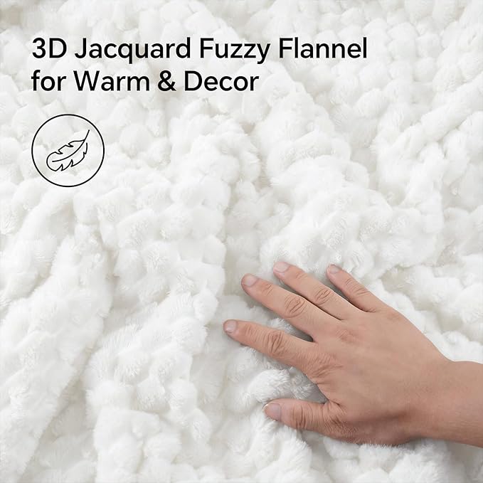 BEDELITE Fluffy Queen Comforter Set - Bright White Fleece Soft Comforter for Queen Size Bed, Luxury Warm Bedding Set for Winter, Fuzzy Bed Set 3 Pieces (1 Comforter, 2 Pillowcases)